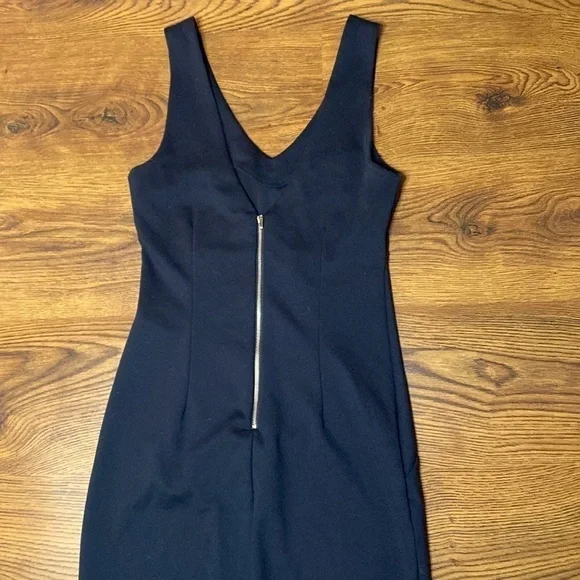 🌷 Guess 🌷 Little Black Gold Zipper Sleeveless Dress - Picture 6 of 7